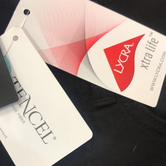 Fashion Nova size 3 gorgeous pants! - Picture 3 of 5